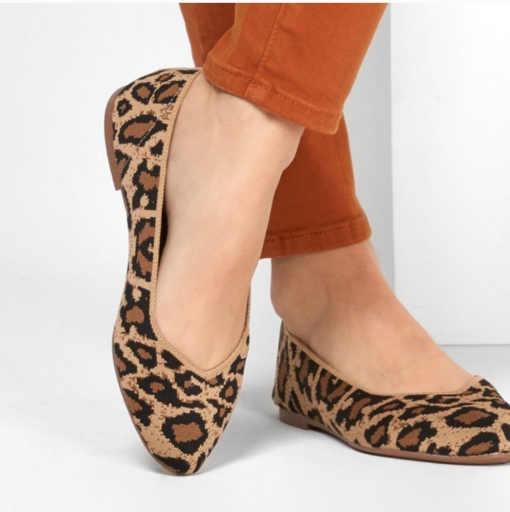 Skechers Cleo Claw Flats Cheeta Print 8.5